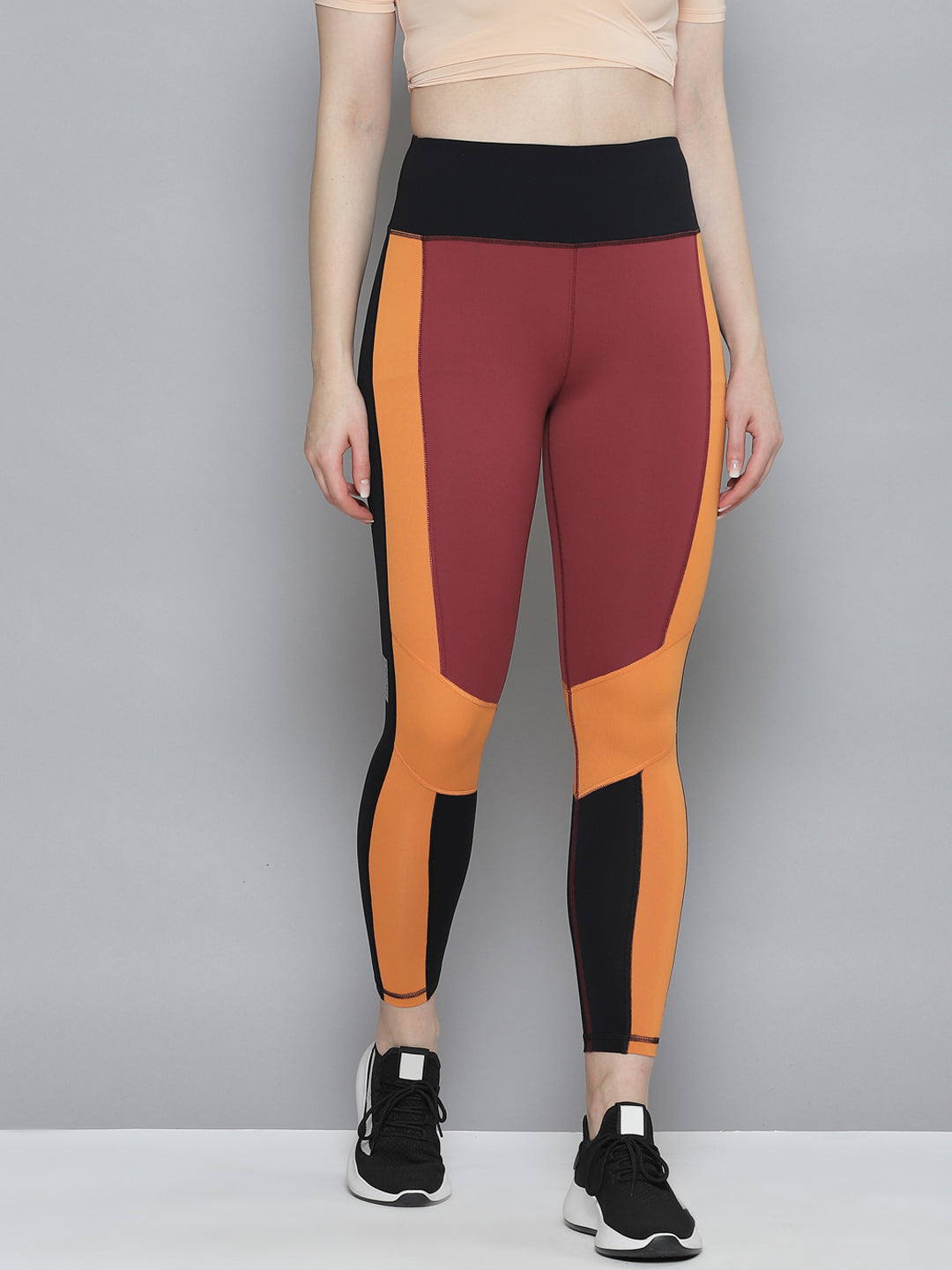 Summer New Sport Seamless Tight Yoga Pants Women′ S High-Waisted ABS Workout  Leggings Peach Butt Yoga Legging Gym Wear - China Leggings and Sports Wear  price | Made-in-China.com